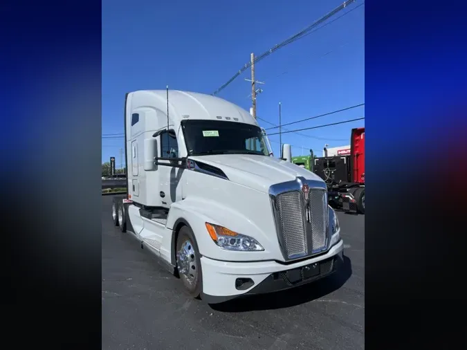 2025 Kenworth T680