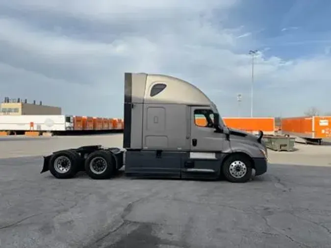 2024 Freightliner Cascadia