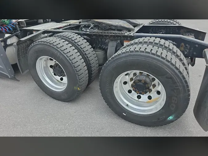 2022 Freightliner Cascadia 126