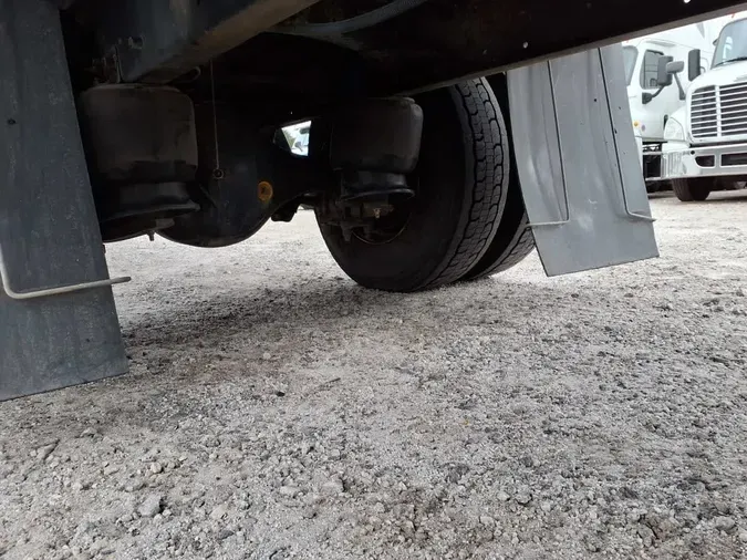 2018 FREIGHTLINER M2 106