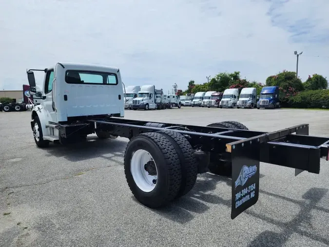 2018 FREIGHTLINER M2 106