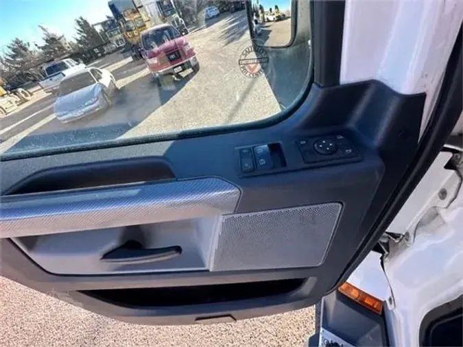 2020 FREIGHTLINER CASCADIA 126