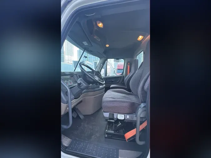 2019 FREIGHTLINER CASCADIA 125