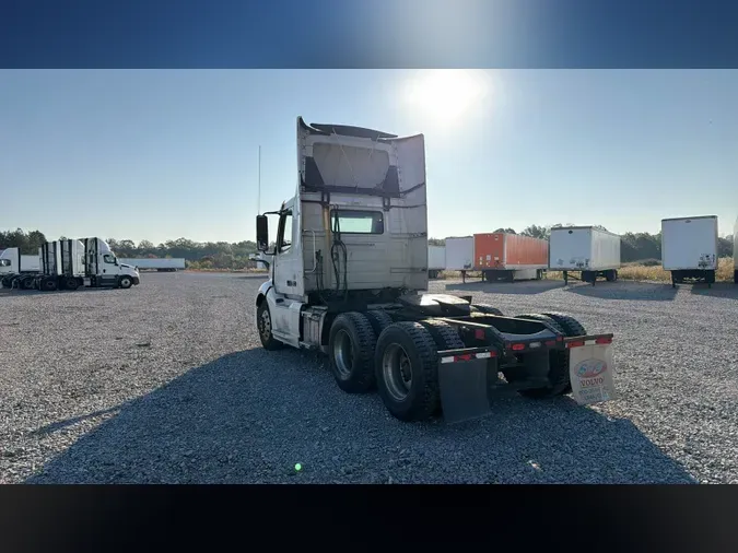 2019 Volvo VNL300