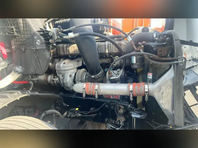 2020 Freightliner Cascadia 126