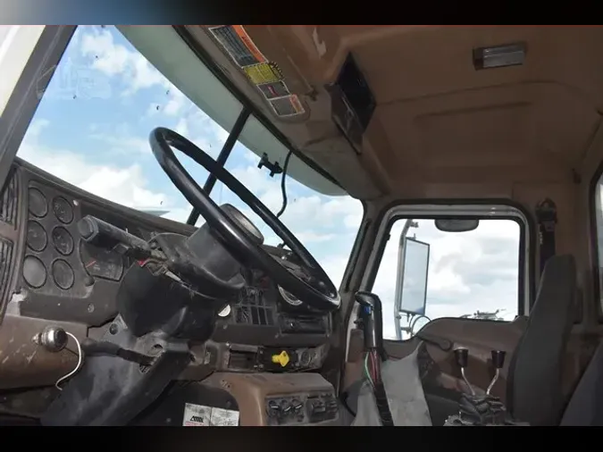2006 MACK GRANITE CV713