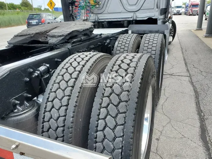 2021 FREIGHTLINER CASCADIA