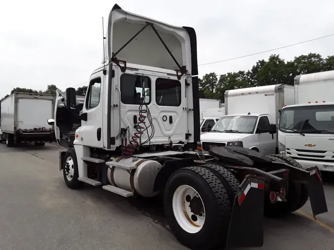 2018 FREIGHTLINER CASCADIA 125