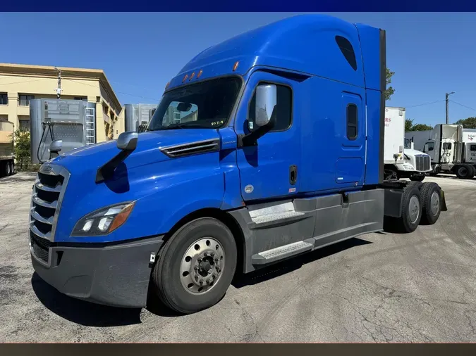 2021 Freightliner Cascadia