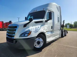 2020 FREIGHTLINER Cascadia 126