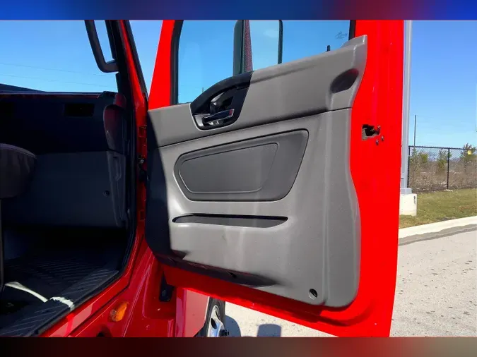 2021 INT LT625 6x4
