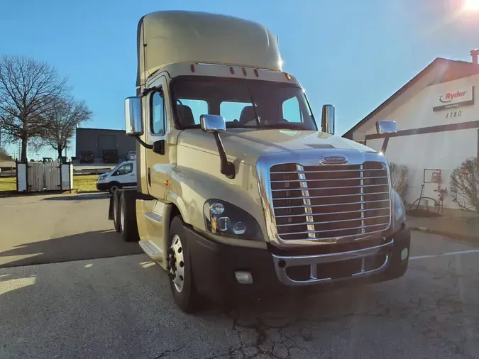 2019 FREIGHTLINER/MERCEDES CASCADIA 125