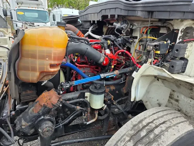 2017 NAVISTAR INTERNATIONAL 4300