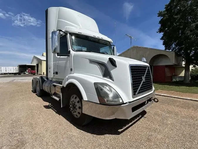 2017 VOLVO VNL64T300cb48dcb109931a511b93297706ba6ffe