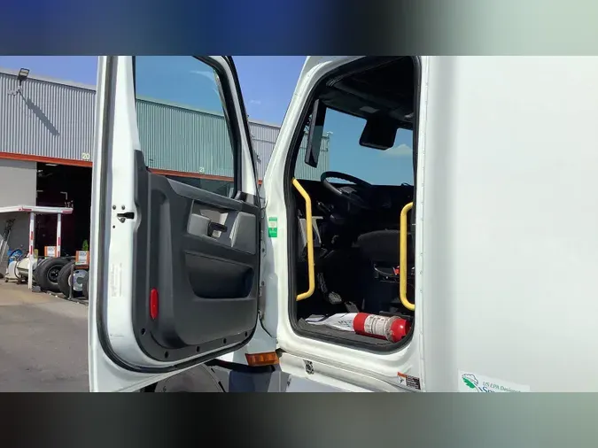 2022 Freightliner Cascadia 126cb4ae5834e2c493e3e79b82405bcf0e0