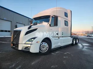 2023 VOLVO VNL64T860