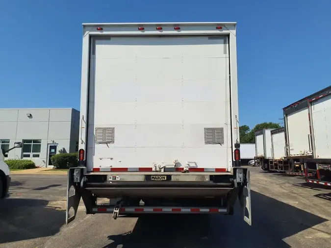 2018 FREIGHTLINER M2 106