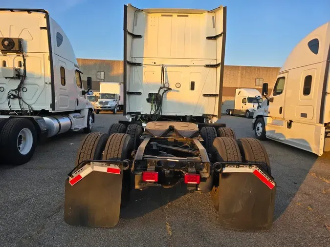 2020 NAVISTAR INTERNATIONAL LT625 SLPR CAB