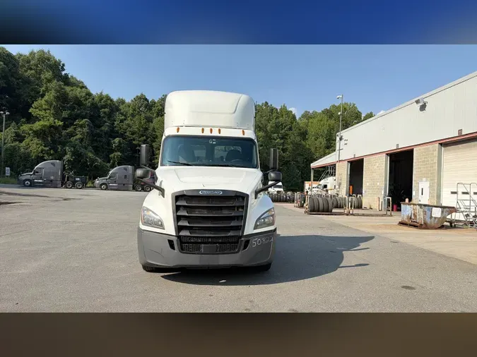 2020 Freightliner Cascadia 126