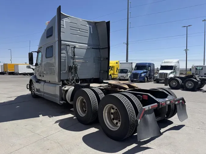 2020 Volvo VNL64T860