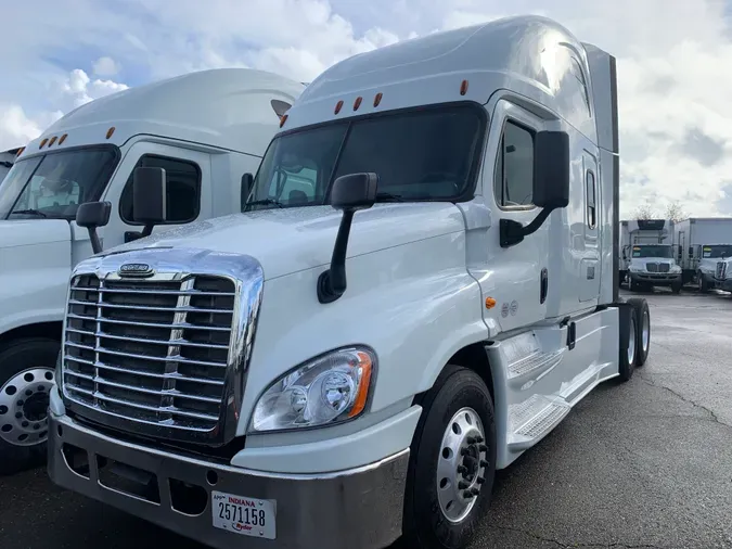 2017 FREIGHTLINER/MERCEDES CASCADIA 125cb573bcd2a65ede904250fcfe4151b37