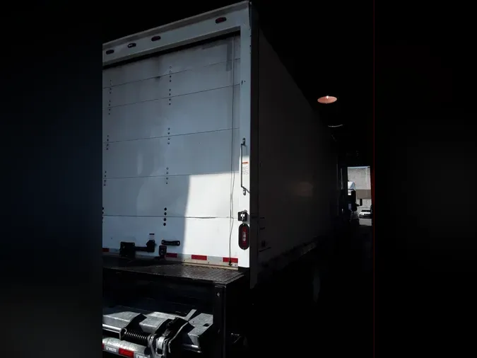 2019 FREIGHTLINER M2 106