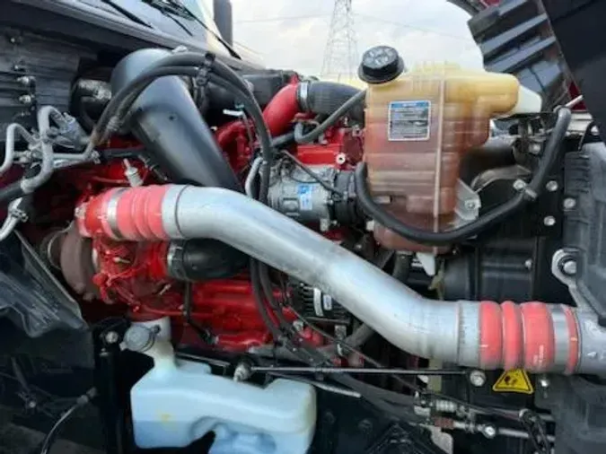 2022 International LT625
