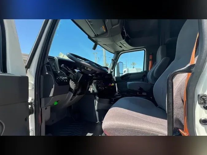 2022 INTERNATIONAL LT625
