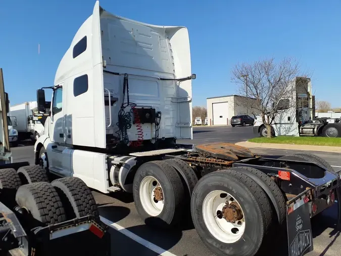 2020 VOLVO VNL64T-760
