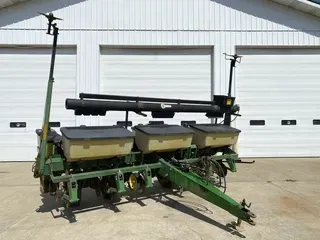1991 John Deere 7200