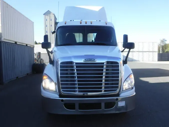 2017 FREIGHTLINER/MERCEDES CASCADIA 125