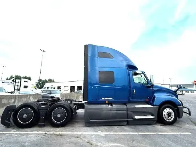 2021 International LT625