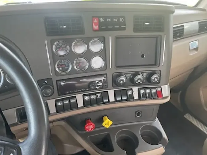 2018 KENWORTH T880