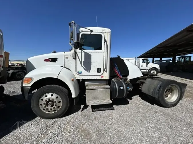 2014 PETERBILT 337