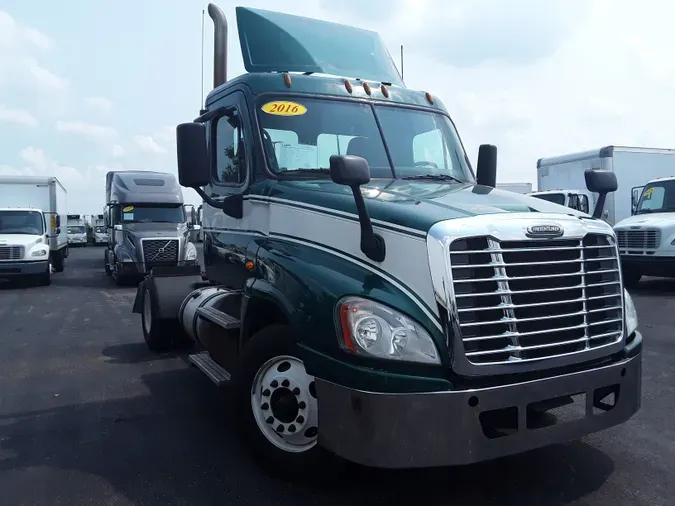 2016 FREIGHTLINER/MERCEDES CASCADIA 125