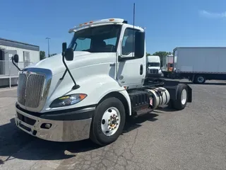 2019 NAVISTAR INTERNATIONAL RH613 DAYCAB S/A
