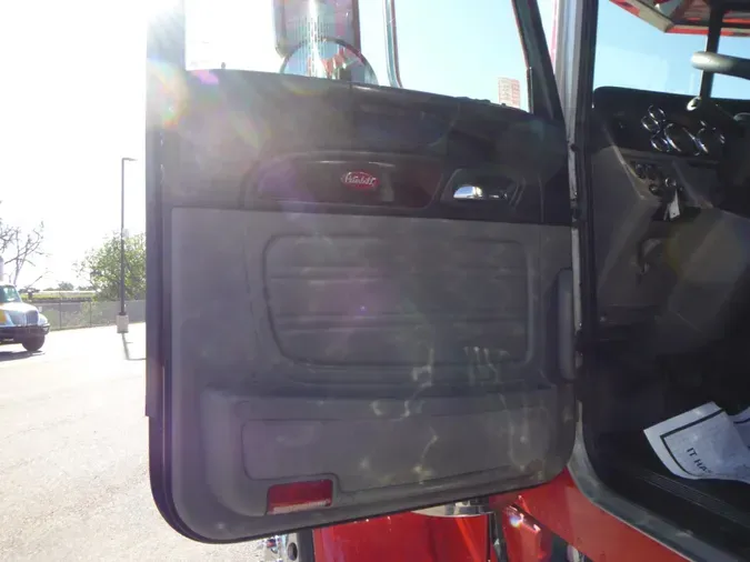 2019 Peterbilt 389