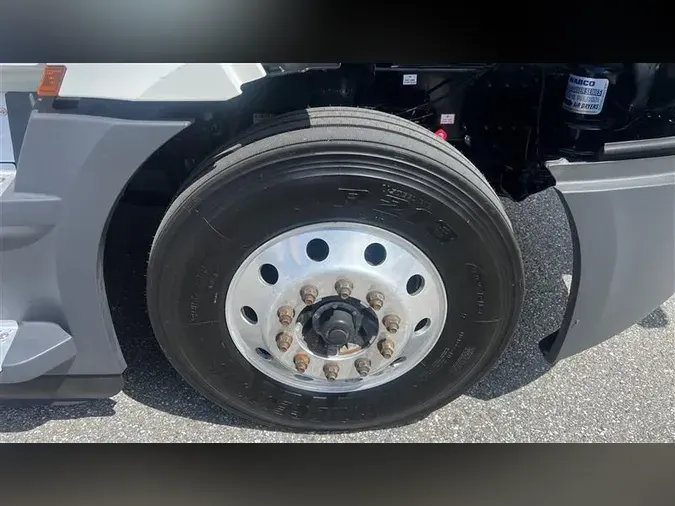 2021 FREIGHTLINER CA126