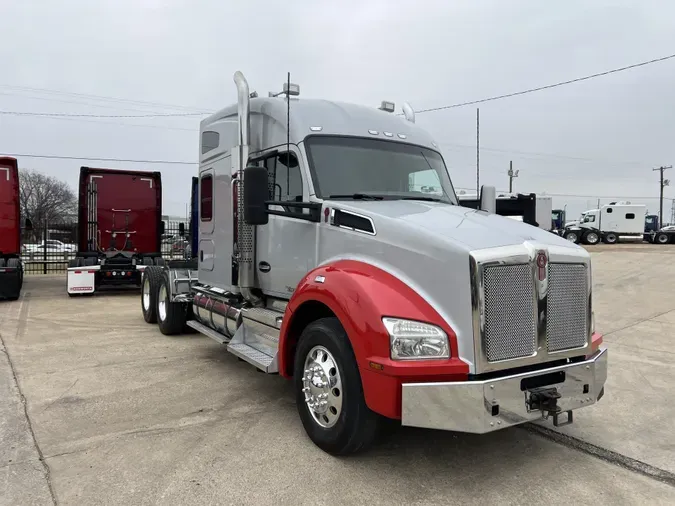 2019 Kenworth T880