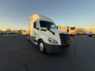 2021 FREIGHTLINER CA126