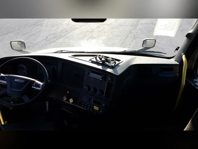 2024 Freightliner Cascadia 126