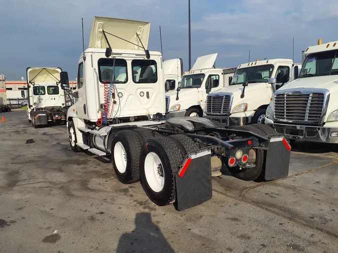 2019 FREIGHTLINER/MERCEDES CASCADIA 125