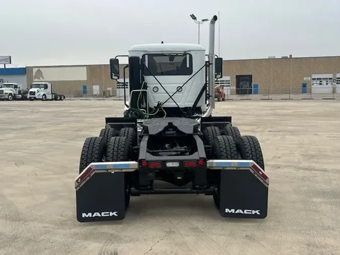 2025 MACK AN64T