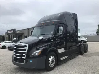 2021 FREIGHTLINER CA126