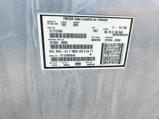 2025 VOLVO VNR64T300