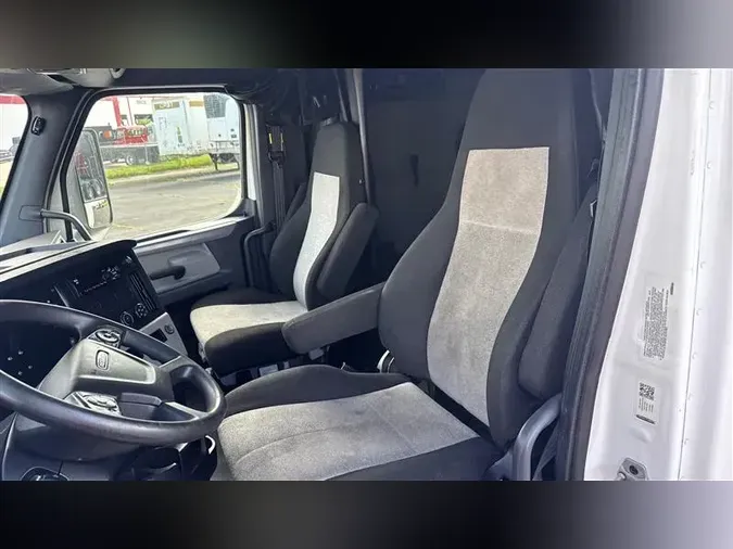 2020 FREIGHTLINER CA126