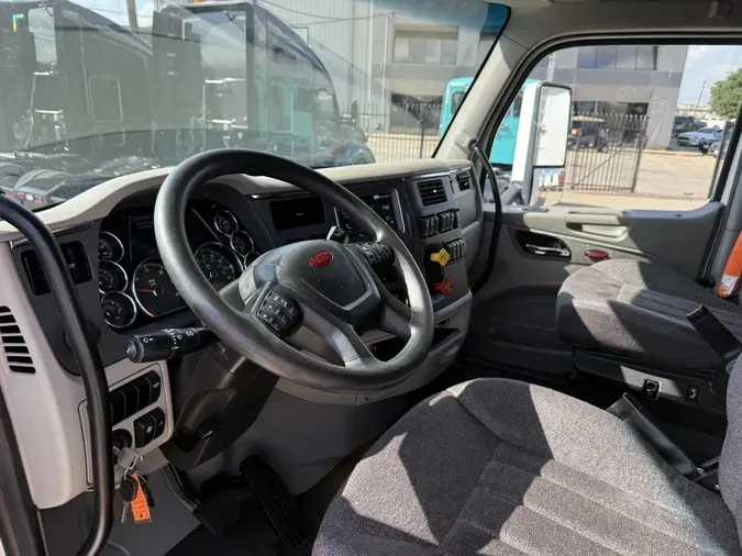 2022 Peterbilt 579