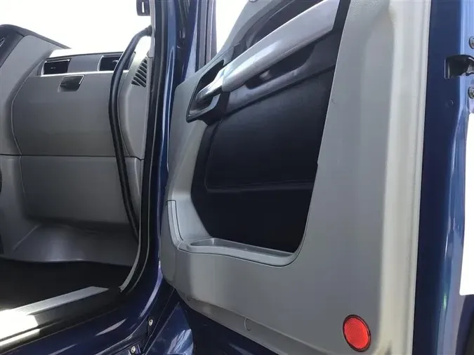 2022 KENWORTH T680
