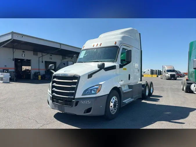 2020 Freightliner Cascadia 126