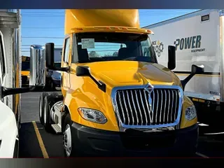 2019 INT LT625 6x4